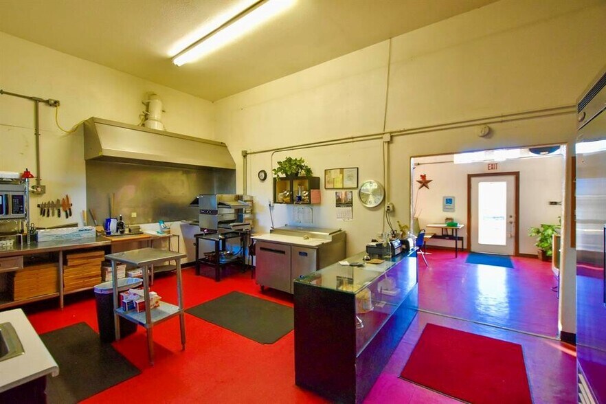 More Photos Of 14724 Hornbrook rd, Hornbrook Restaurant For Sale