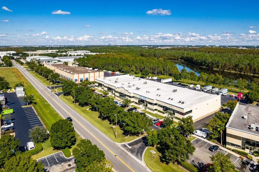 More Photos Of 6450 Kingspointe Pky, Orlando Light Distribution For Lease