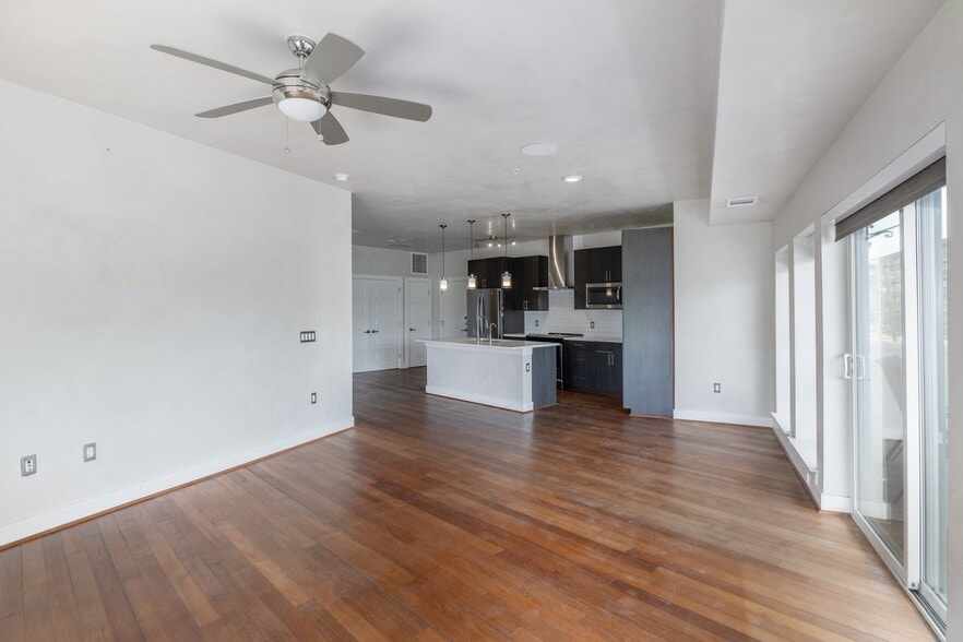 More Photos Of 6444 Burnet Rd, Austin Apartments For Sale