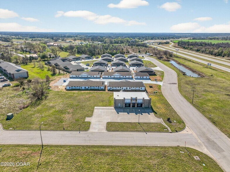 More Photos Of 500 Peachtree Dr, Carthage General Retail For Sale