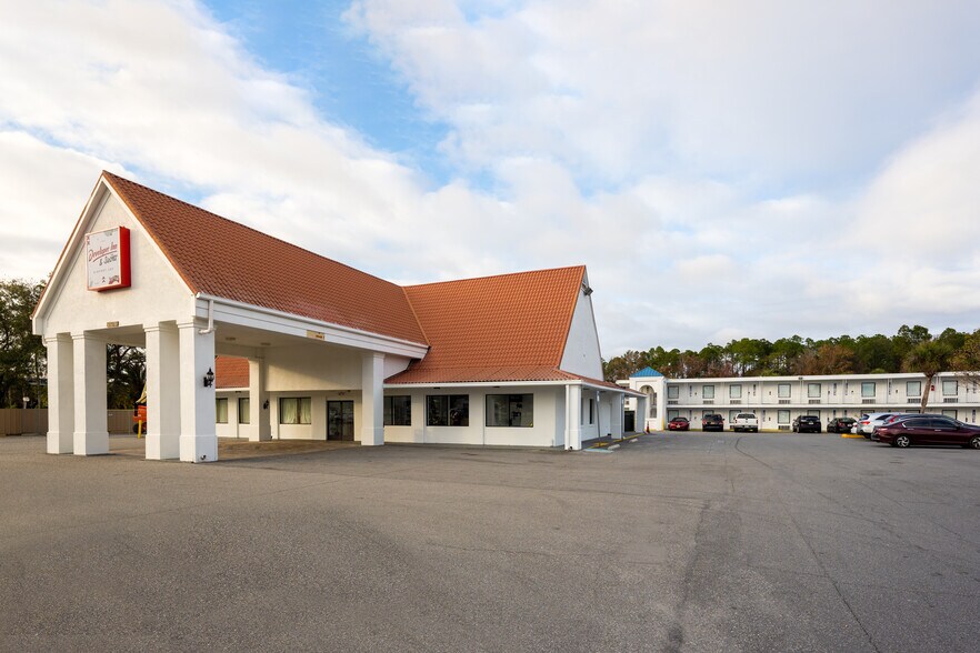 Primary Photo Of 1153 Airport Rd, Jacksonville Hotel For Sale