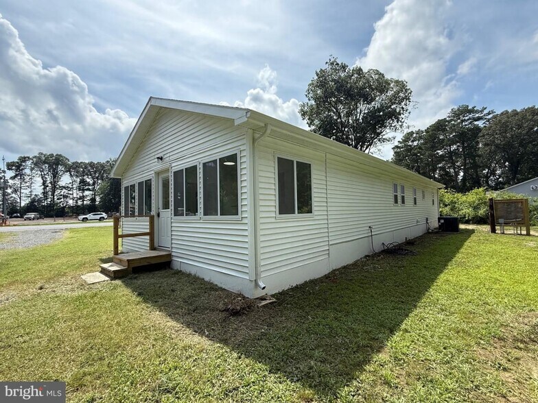 More Photos Of 14679 Coastal Hwy, Milton Office For Lease