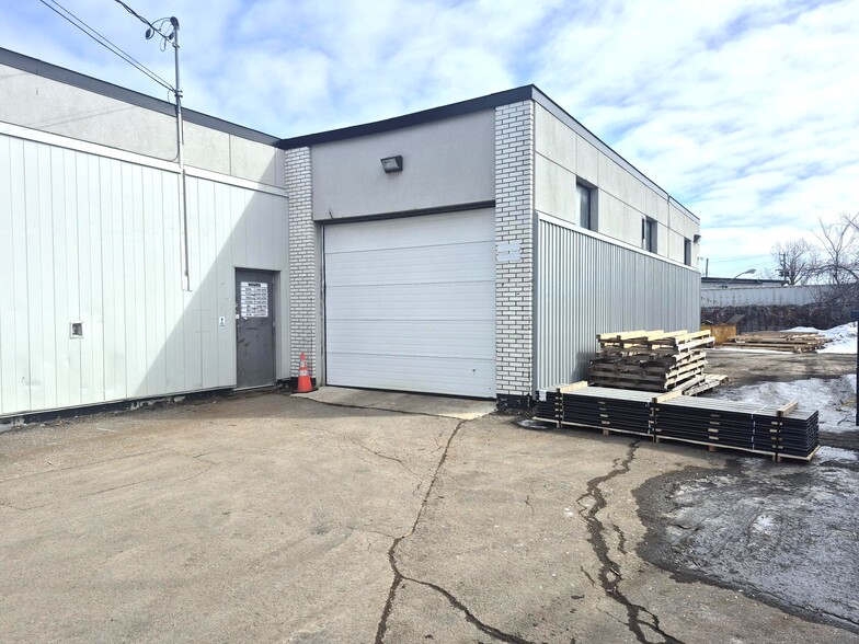 More Photos Of 30 Grenfell Cres, Ottawa Manufacturing For Lease