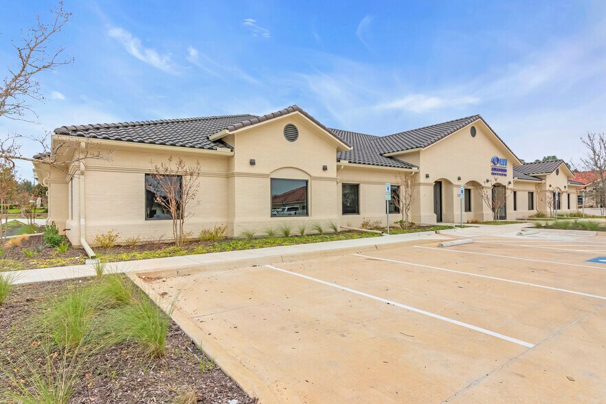 More Photos Of 171 W Southlake Blvd, Southlake Medical For Sale