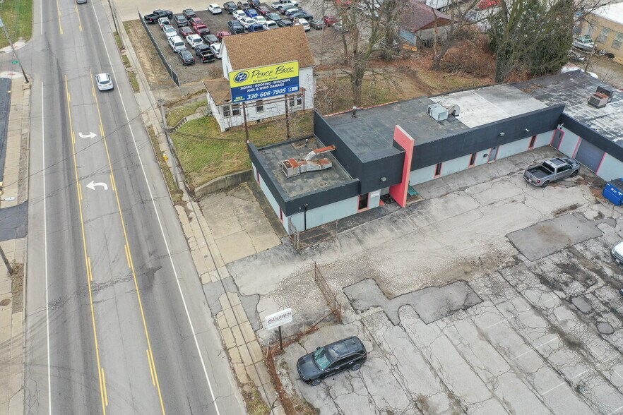 More Photos Of 1050 Triplett Blvd, Akron Warehouse For Sale