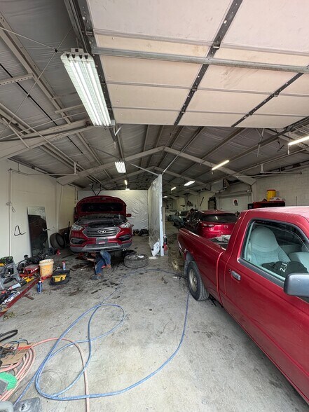 More Photos Of 4893-4895 Washington St, Denver Warehouse For Lease