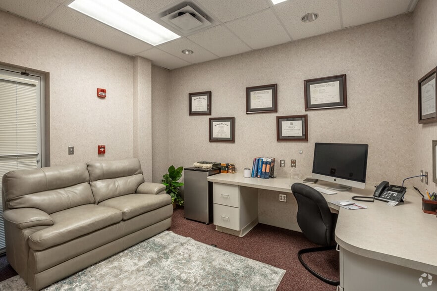 More Photos Of 7272 N Shepherd Dr, Houston Medical For Lease