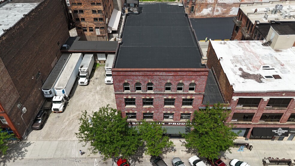 More Photos Of 33 N Huron St, Toledo Storefront Retail Office For Lease