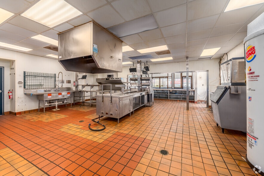 More Photos Of 7677 Broadview Rd, Seven Hills Fast Food For Sale