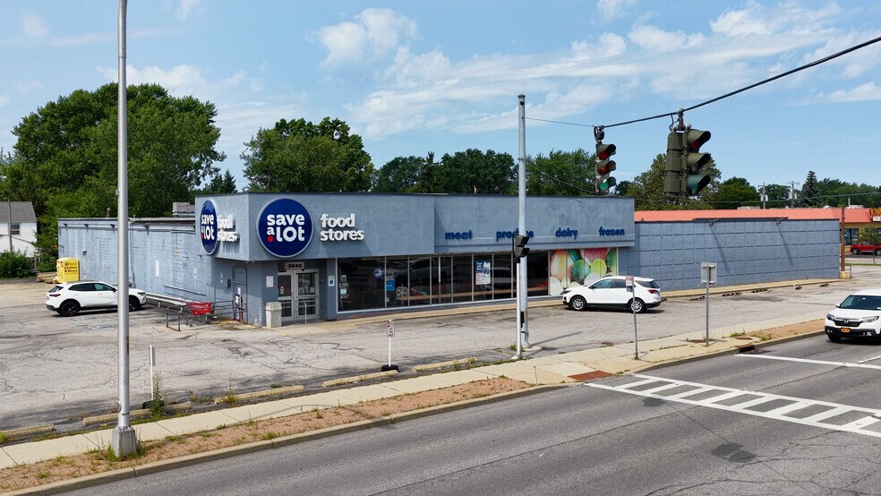 More Photos Of 3640 Delaware Ave, Tonawanda Supermarket For Sale