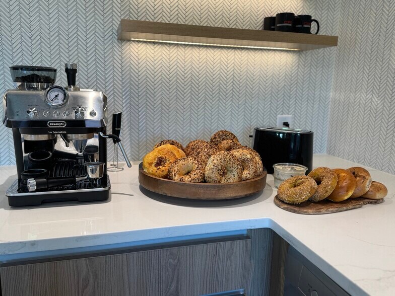 More Photos Of 320 Wingo Way, Mount Pleasant Coworking Space