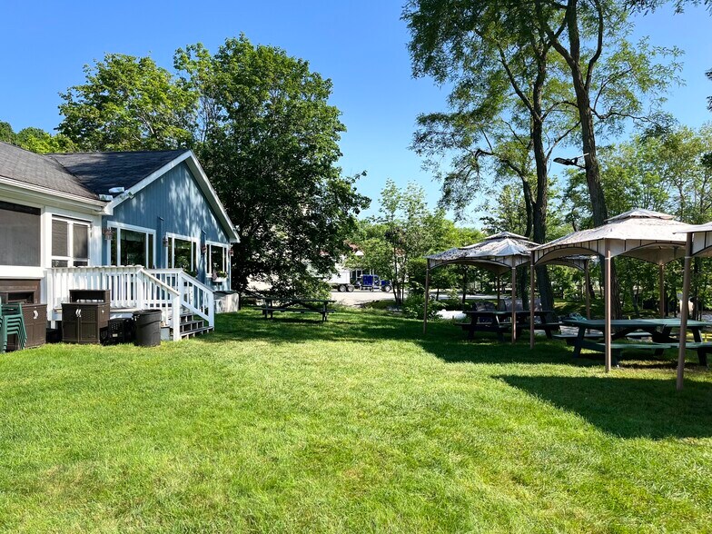 More Photos Of 8 South St, Ellsworth General Retail For Sale