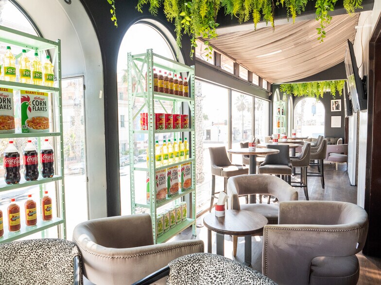 More Photos Of 1519 Wilshire Blvd, Santa Monica Restaurant For Sale
