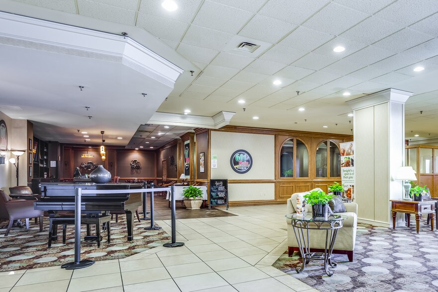 More Photos Of 601 Main St, Lynchburg Hotel For Lease