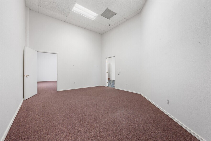 More Photos Of 6701 Niles St, Bakersfield Daycare Center For Sale