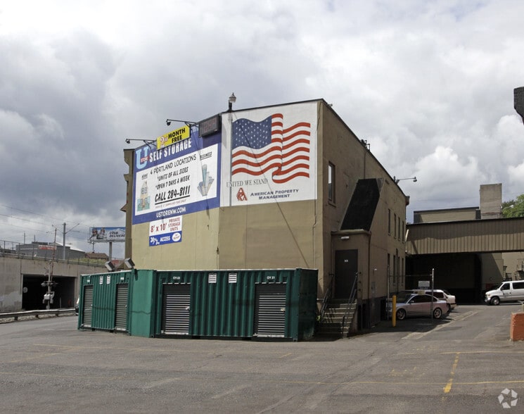 More Photos Of 1100-1150 NE 28th Ave, Portland Self Storage For Lease