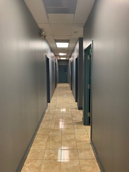 More Photos Of 3070 Lumby Dr, Decatur Warehouse For Lease