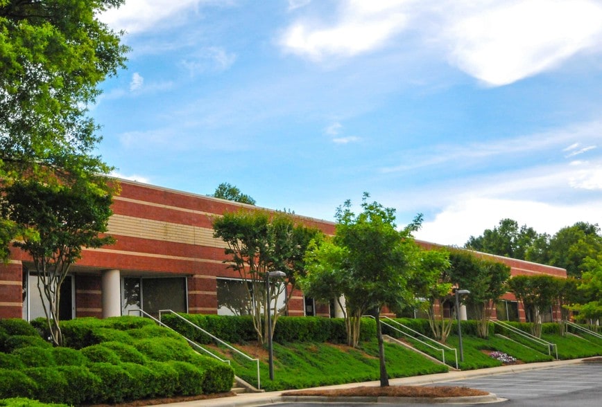 More Photos Of 9129 MONROE Rd, Charlotte Unknown For Lease