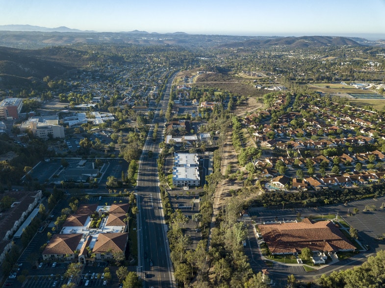 More Photos Of 15706-15708 Pomerado Rd, Poway Medical For Lease