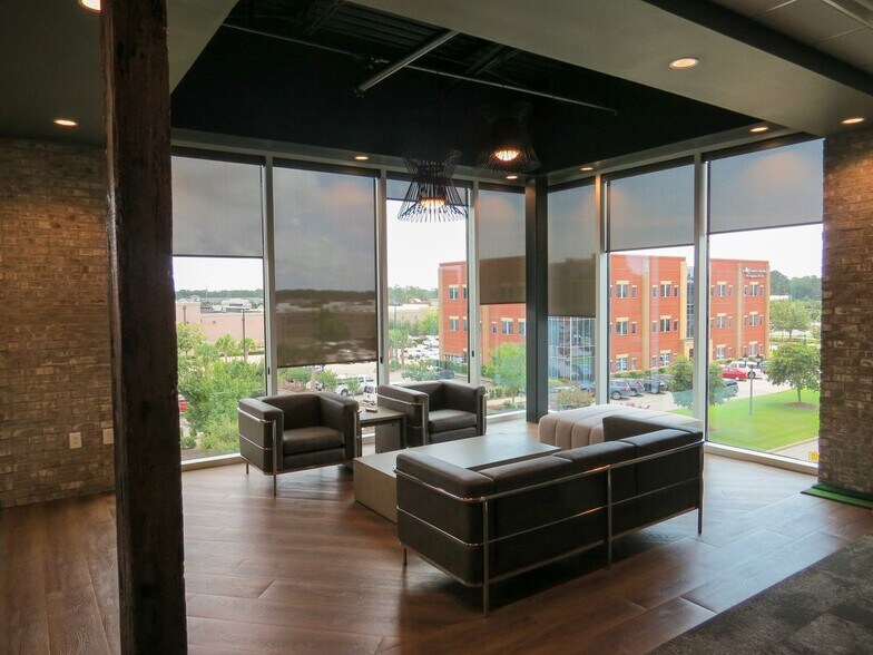 More Photos Of 6740 Rock Spring Rd, Wilmington Office For Lease