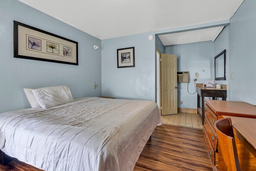 More Photos Of 1150 S Federal Hwy, Dania Beach Hotel For Sale