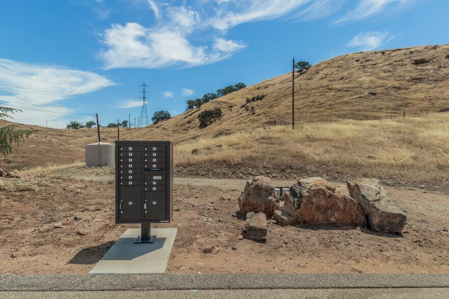 1 Summit Mountain, Clovis, CA 93619 Land For Sale