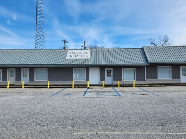 Primary Photo Of 13435 E Wade Hampton Blvd, Greer Unknown For Lease
