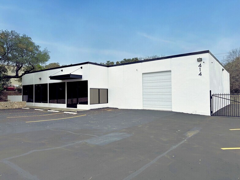 More Photos Of 414 W Rhapsody Dr, San Antonio Light Distribution For Sale