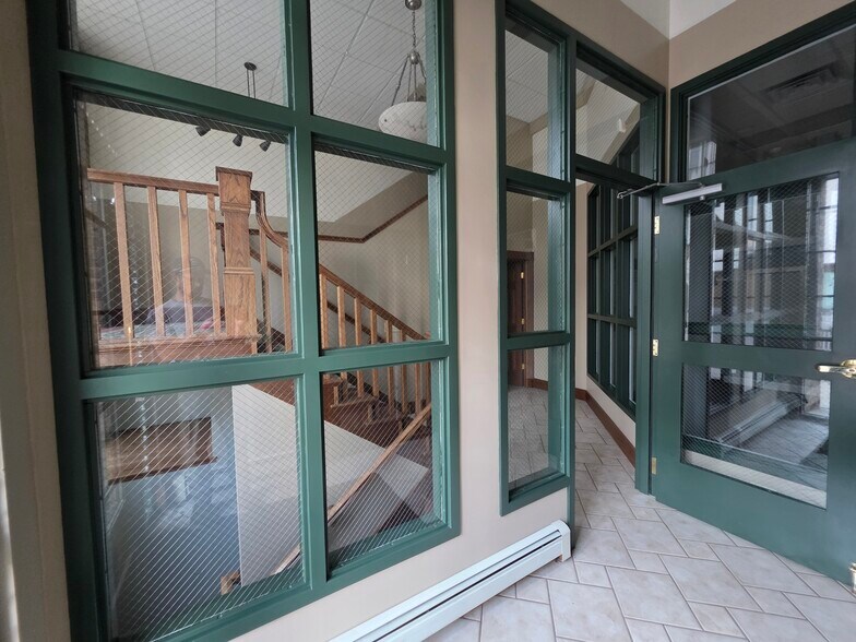 More Photos Of 205 Main St S, Minot Storefront Retail Office For Lease