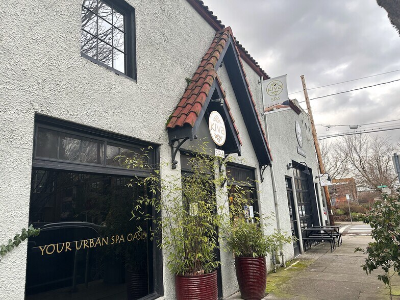 More Photos Of 1533 NW 24th Ave, Portland Freestanding For Sale