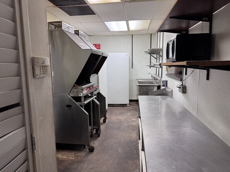 More Photos Of 873 N Larrabee St, Chicago Apartments For Sale