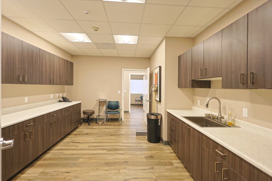 More Photos Of 979 San Pablo Ave, Albany Storefront Retail Office For Lease