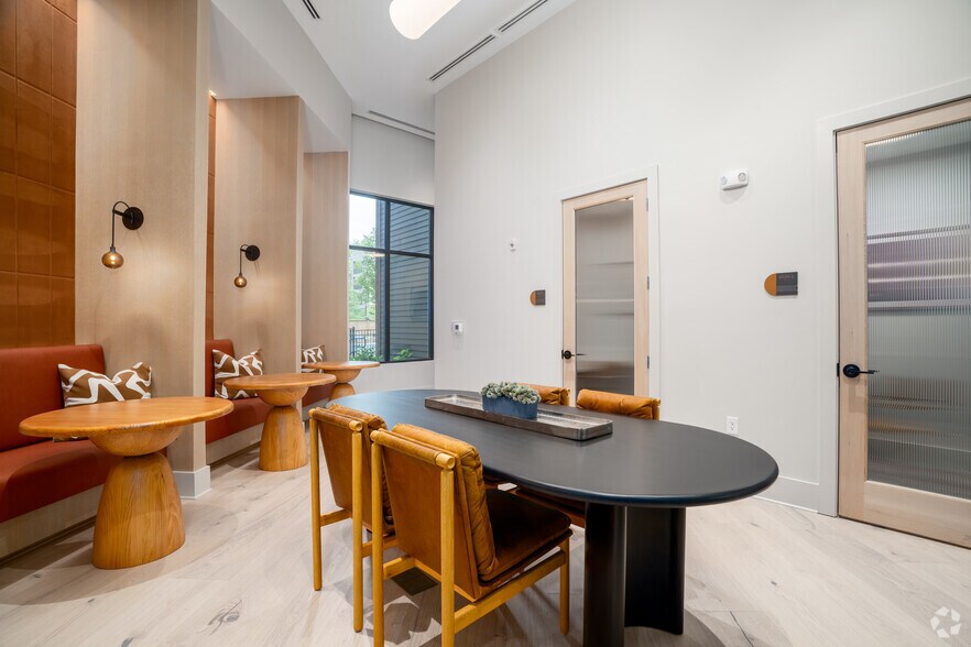 More Photos Of 3558 Elm St, Atlanta Apartments For Lease