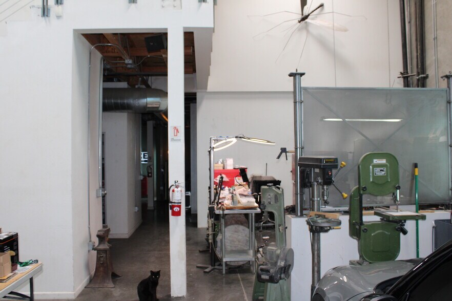 More Photos Of 4081 Silvestri Ln, Las Vegas Office For Sale