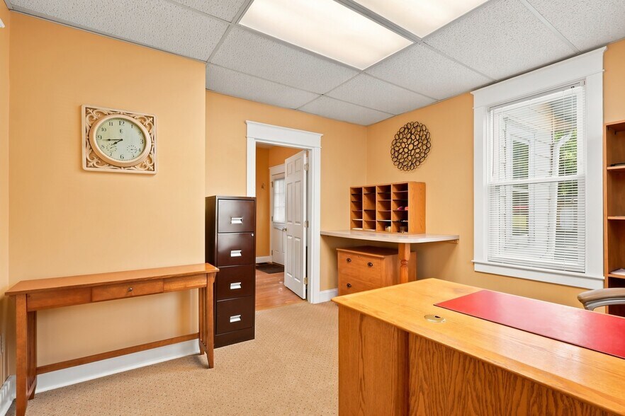More Photos Of 5194 Hamilton Blvd, Allentown Freestanding For Sale
