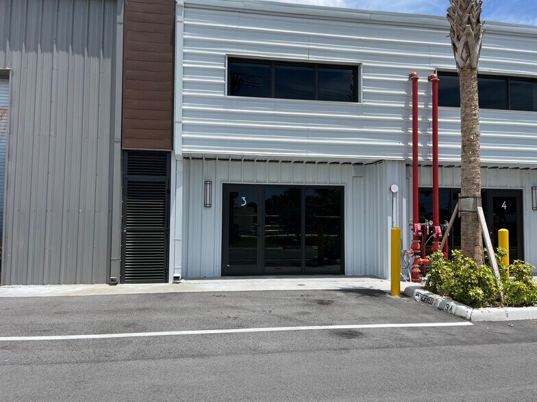 More Photos Of 7265 NW 74th St, Medley Warehouse For Sale