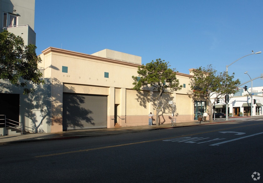 More Photos Of 530 Santa Monica Blvd, Santa Monica Storefront For Lease