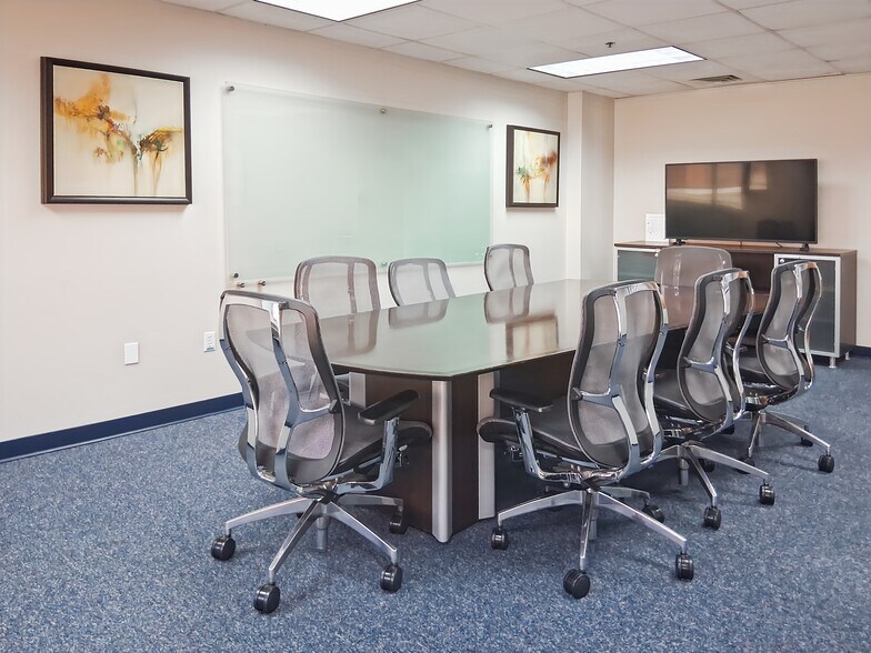 More Photos Of 4-18 Biltmore Ave, Asheville Coworking Space