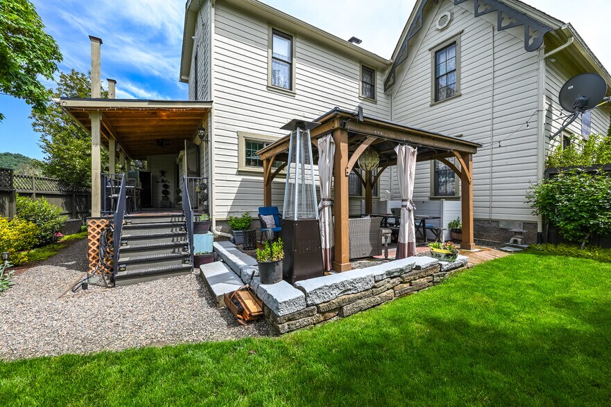 More Photos Of 236 SE Stephens St, Roseburg Hospitality For Sale