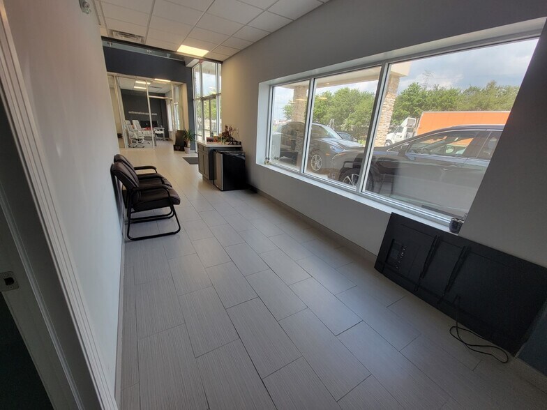 More Photos Of 6631 N Sam Houston Pky W, Houston Warehouse For Sale