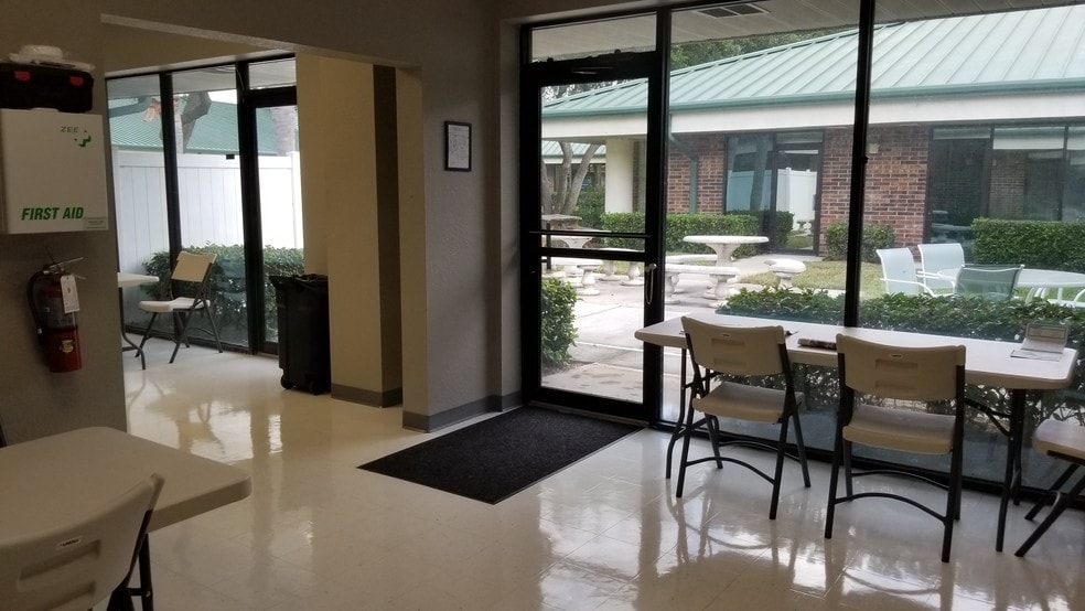 More Photos Of 4525 140th Ave N, Clearwater Loft Creative Space For Lease