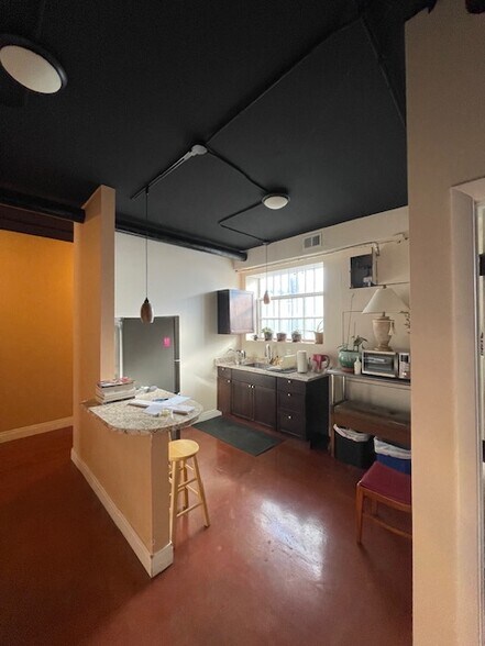 More Photos Of 3407-3423 Church St, Evanston Freestanding For Lease