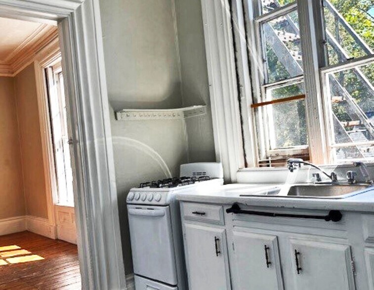 More Photos Of 122 Benefit St, Providence Apartments For Sale