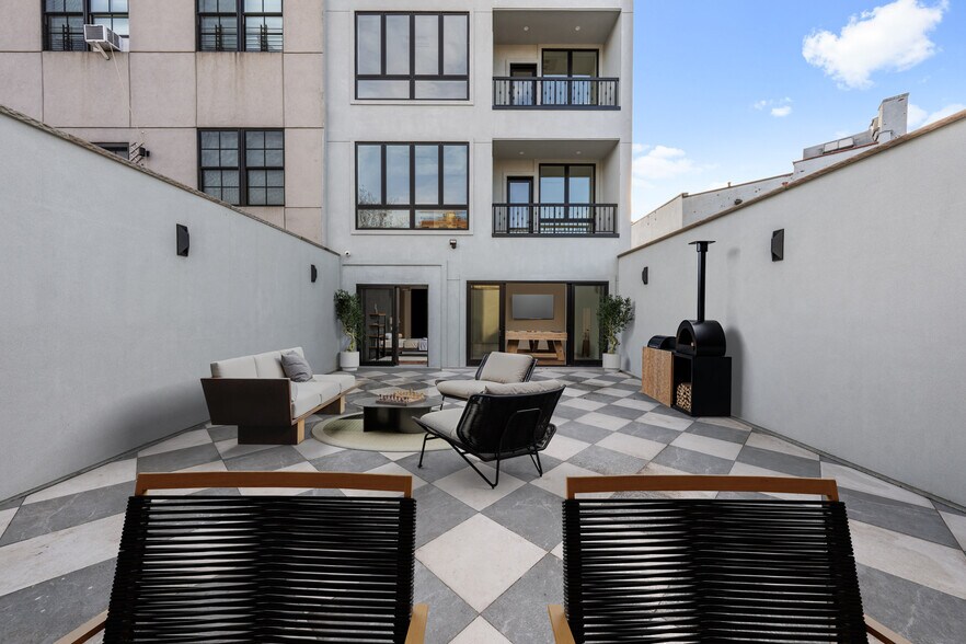 More Photos Of 41 Summit St, Brooklyn Warehouse For Sale