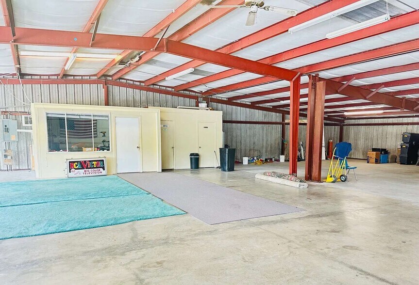 More Photos Of 3440 US Highway 92 E, Lakeland Warehouse For Sale