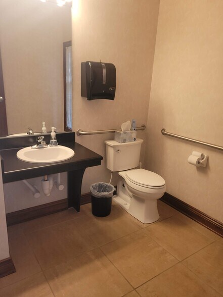 More Photos Of 116 County Line Rd W, Westerville Loft Creative Space For Sale