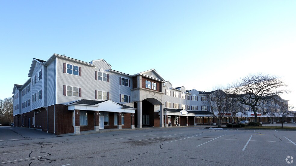 More Photos Of 114-116 Granite St, Westerly Apartments For Lease