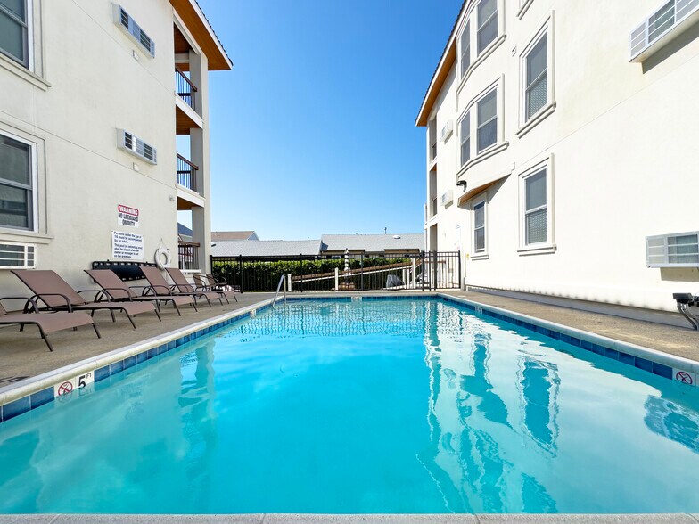 More Photos Of 5100 Atlantic Ave, Wildwood Hotel For Sale