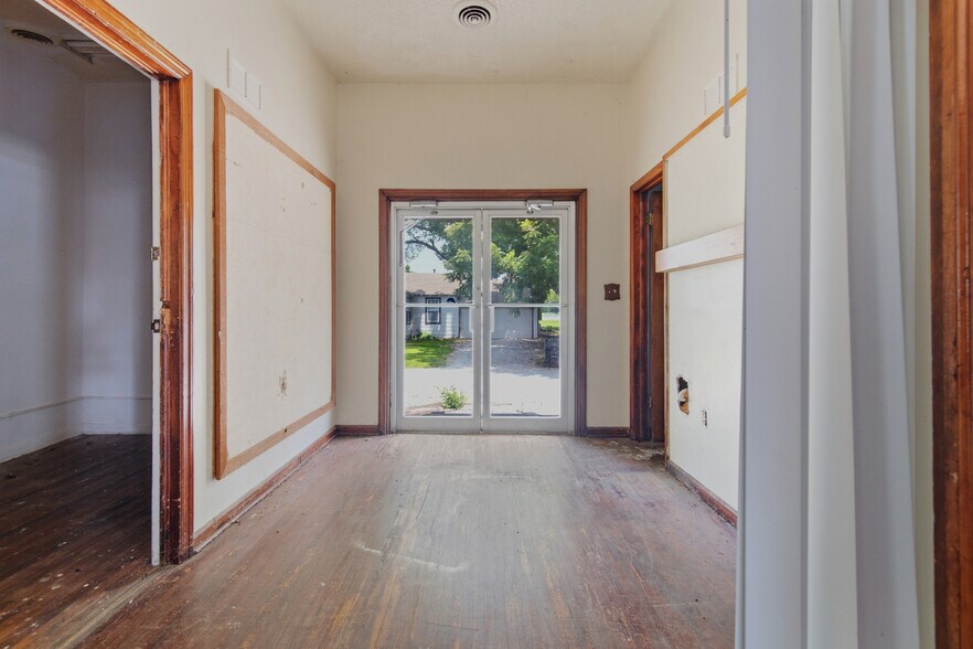 More Photos Of 226 E Jefferson St, Bixby General Retail For Sale
