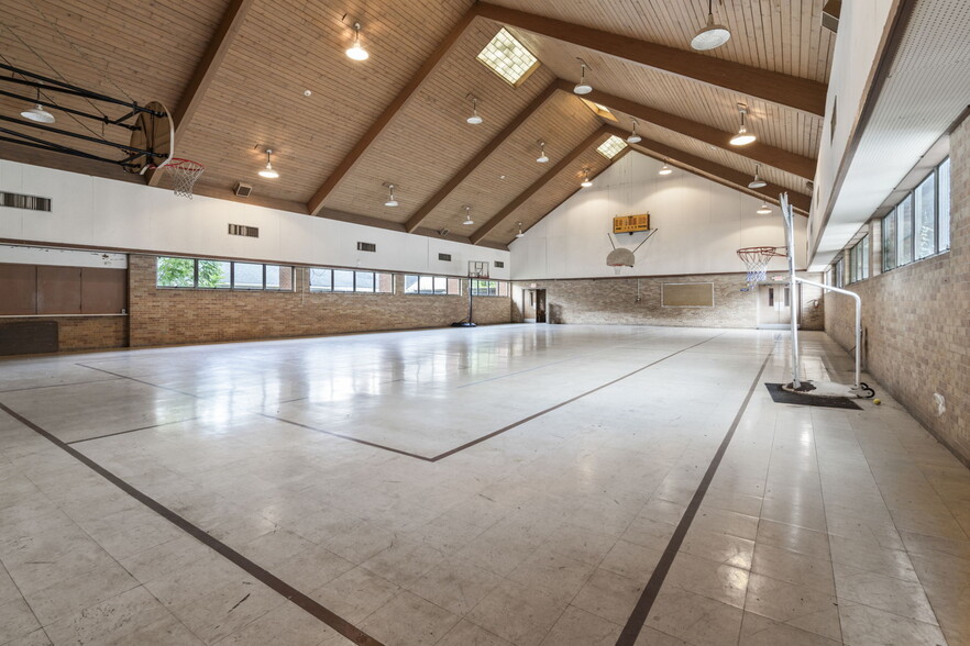 More Photos Of 3511 Linkwood Dr, Houston Religious Facility For Sale